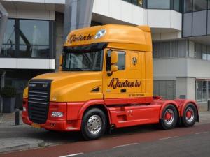 DAF De Burgh XT 2011 года